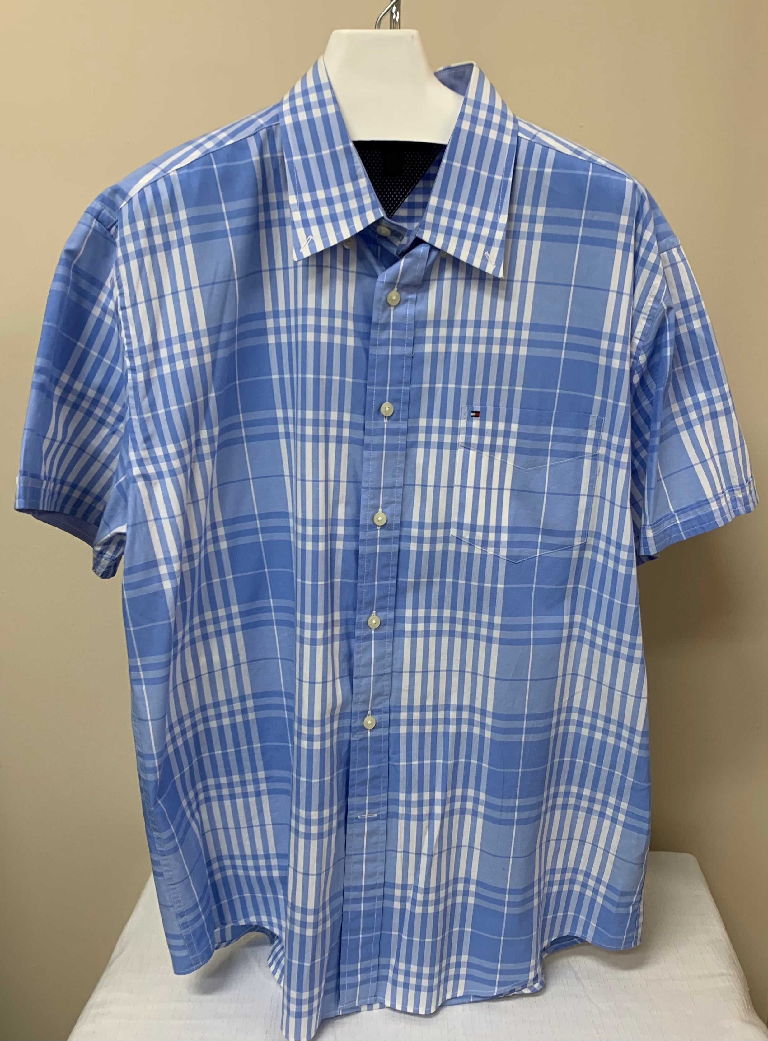 Tommy Hilfiger Men's Short Sleeve Button-Down Shirt / Size: XL