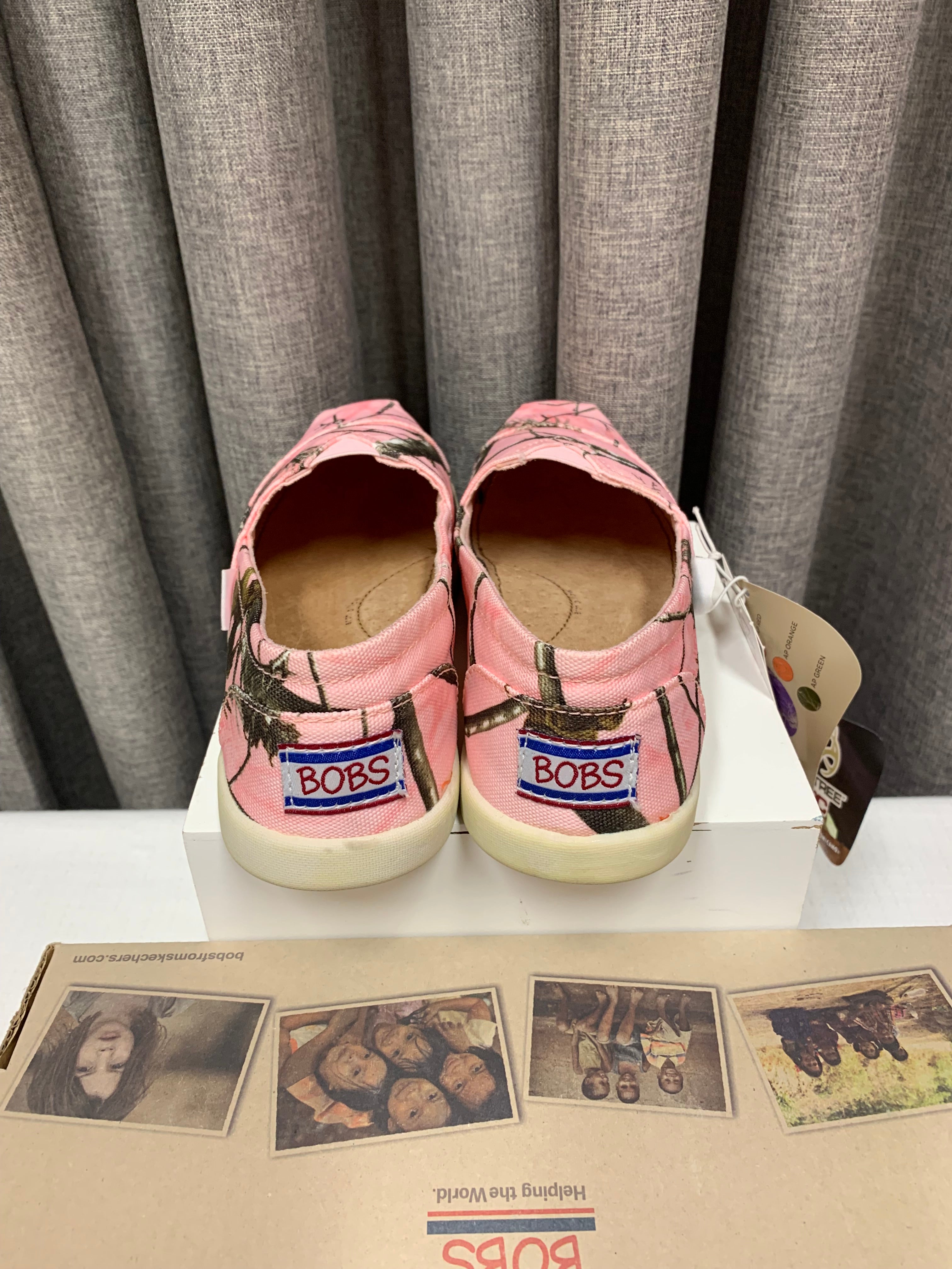 Bobs from Skechers World Hide and Seek / Size US 6.5