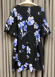 Lauren Ralph Lauren Floral Dress / Size: 16