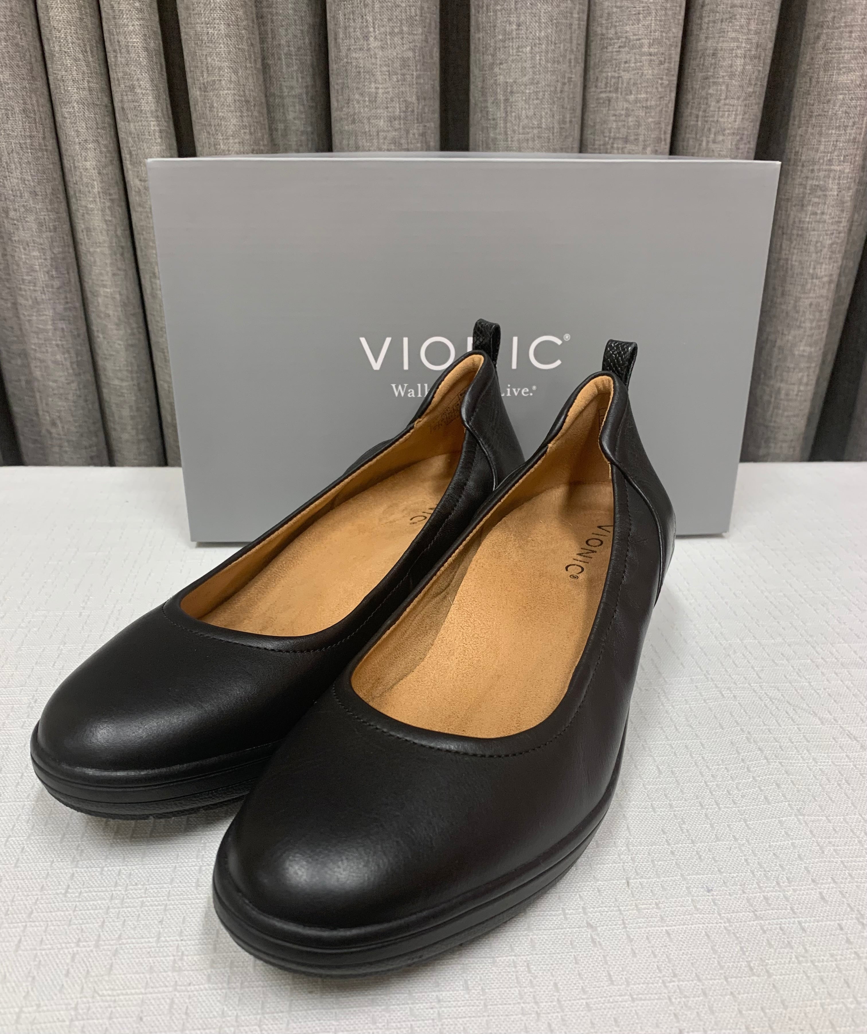 Vionic Jacey Wedge Slip-ON Shoes / Size: US 9