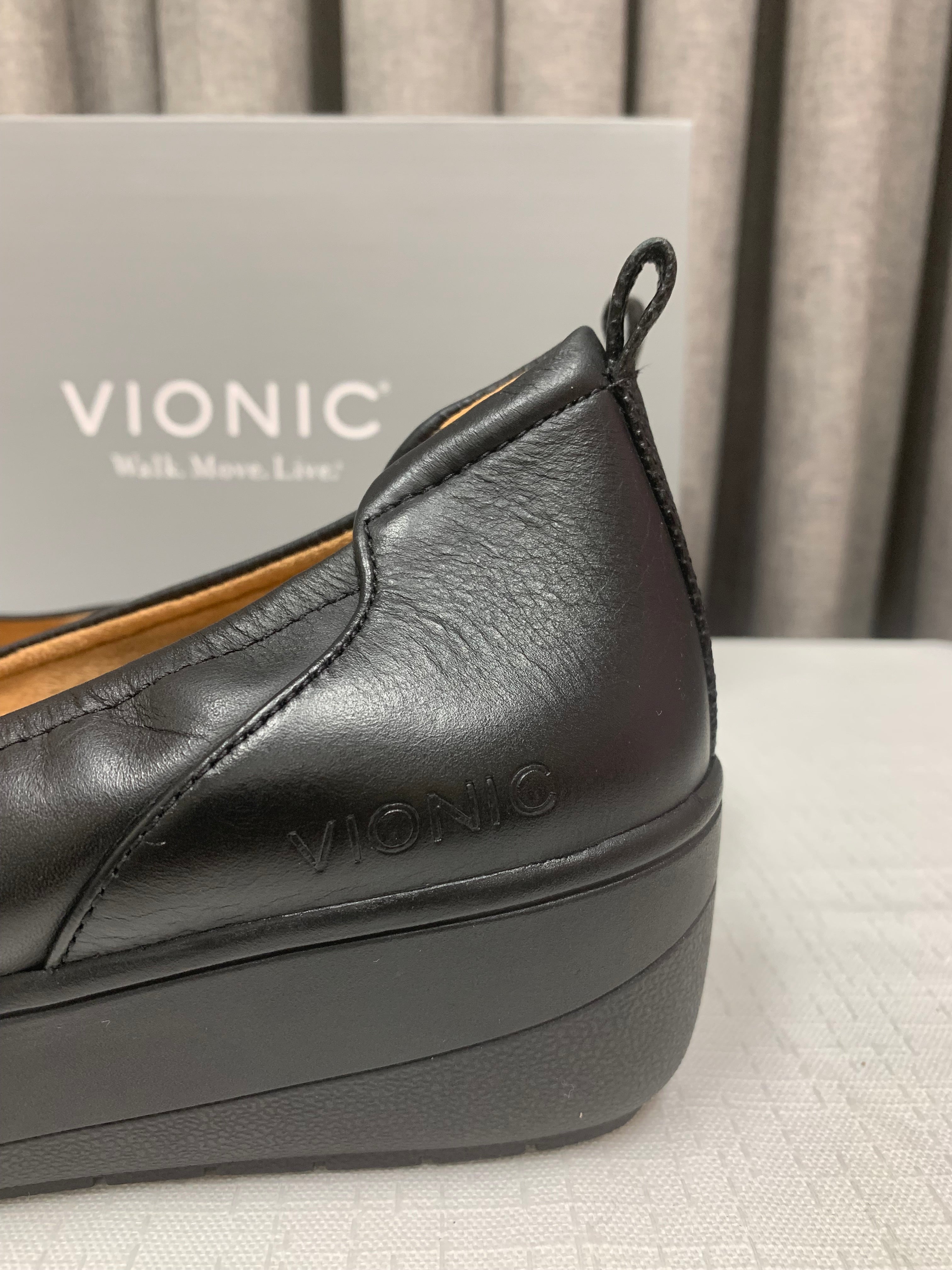 Vionic Jacey Wedge Slip-ON Shoes / Size: US 9