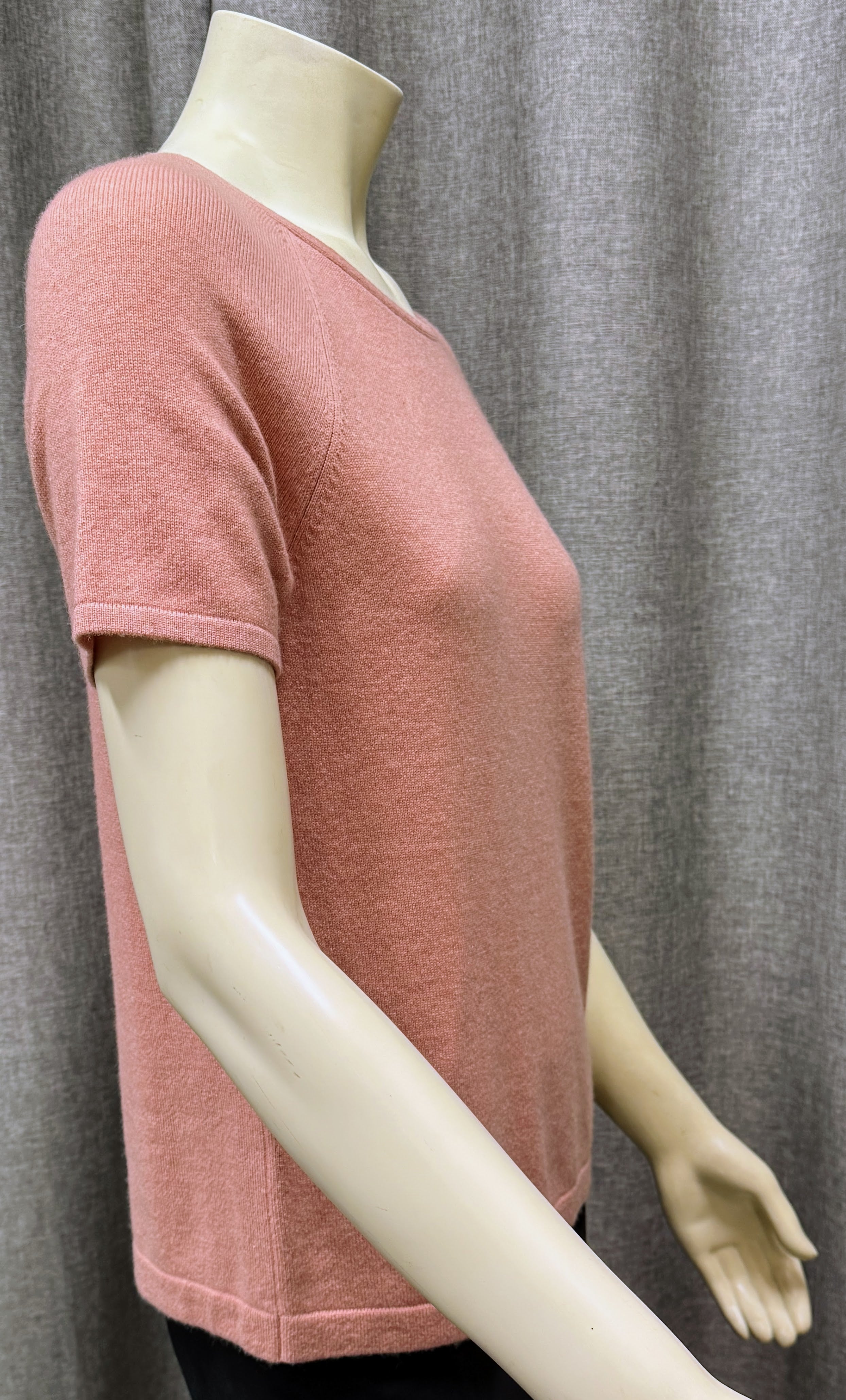 Linda Allard | Ellen Tracy Rose Cashmere Top | Size Medium