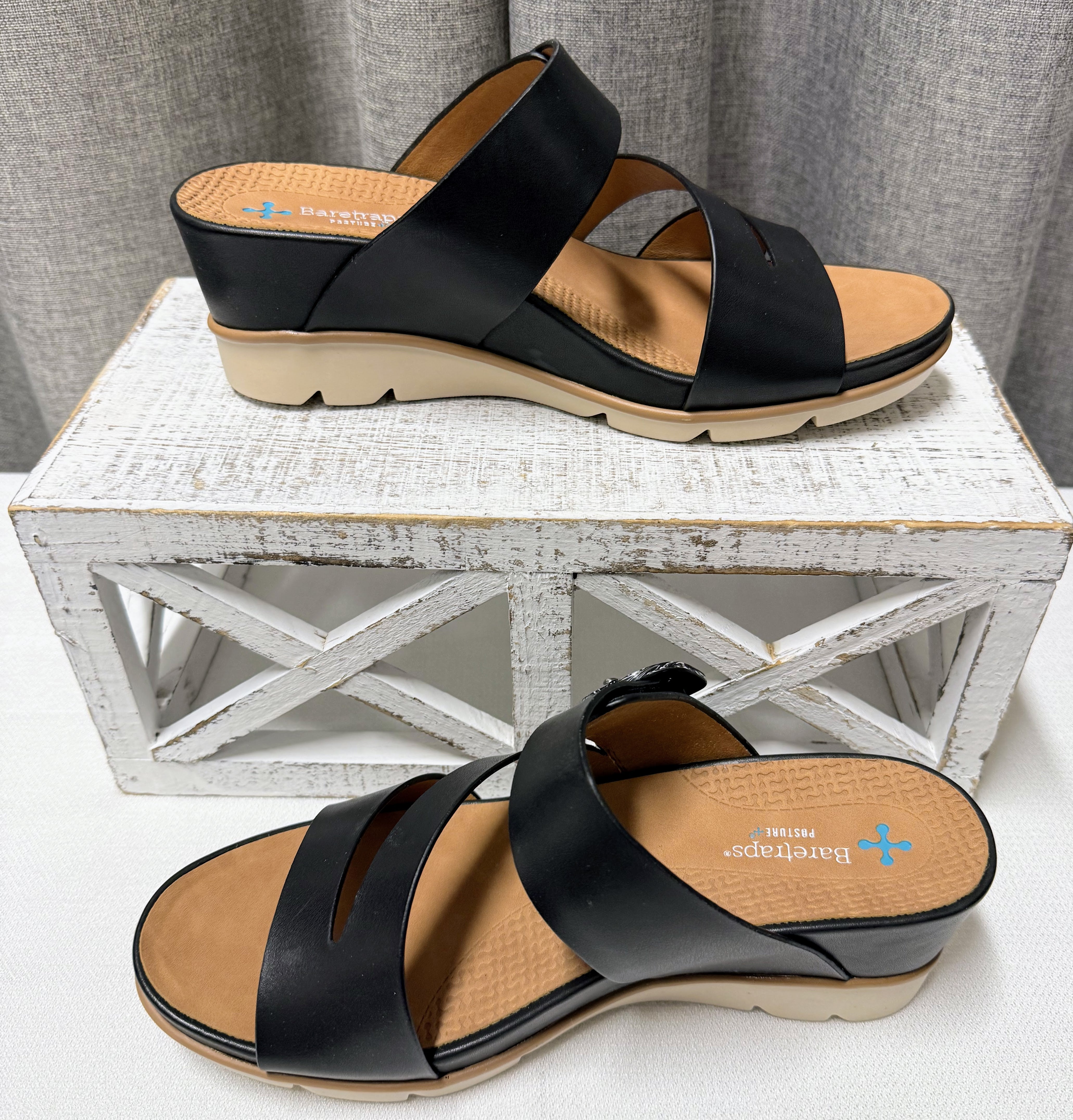 Baretraps Laralee Women's Wedge Sandals | Size 7.5