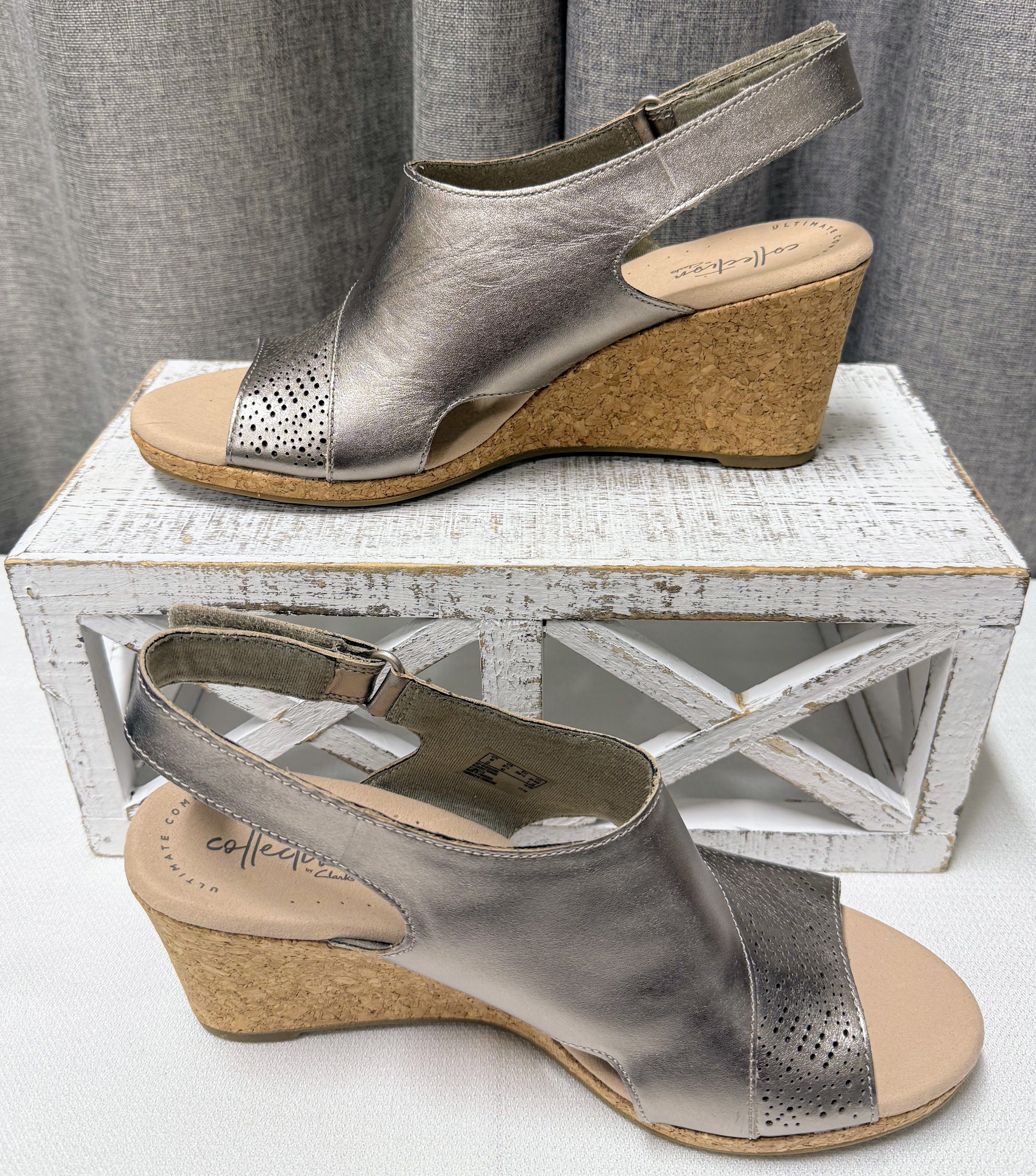 Clarks Lafley Joy Wedges | Size 8.5