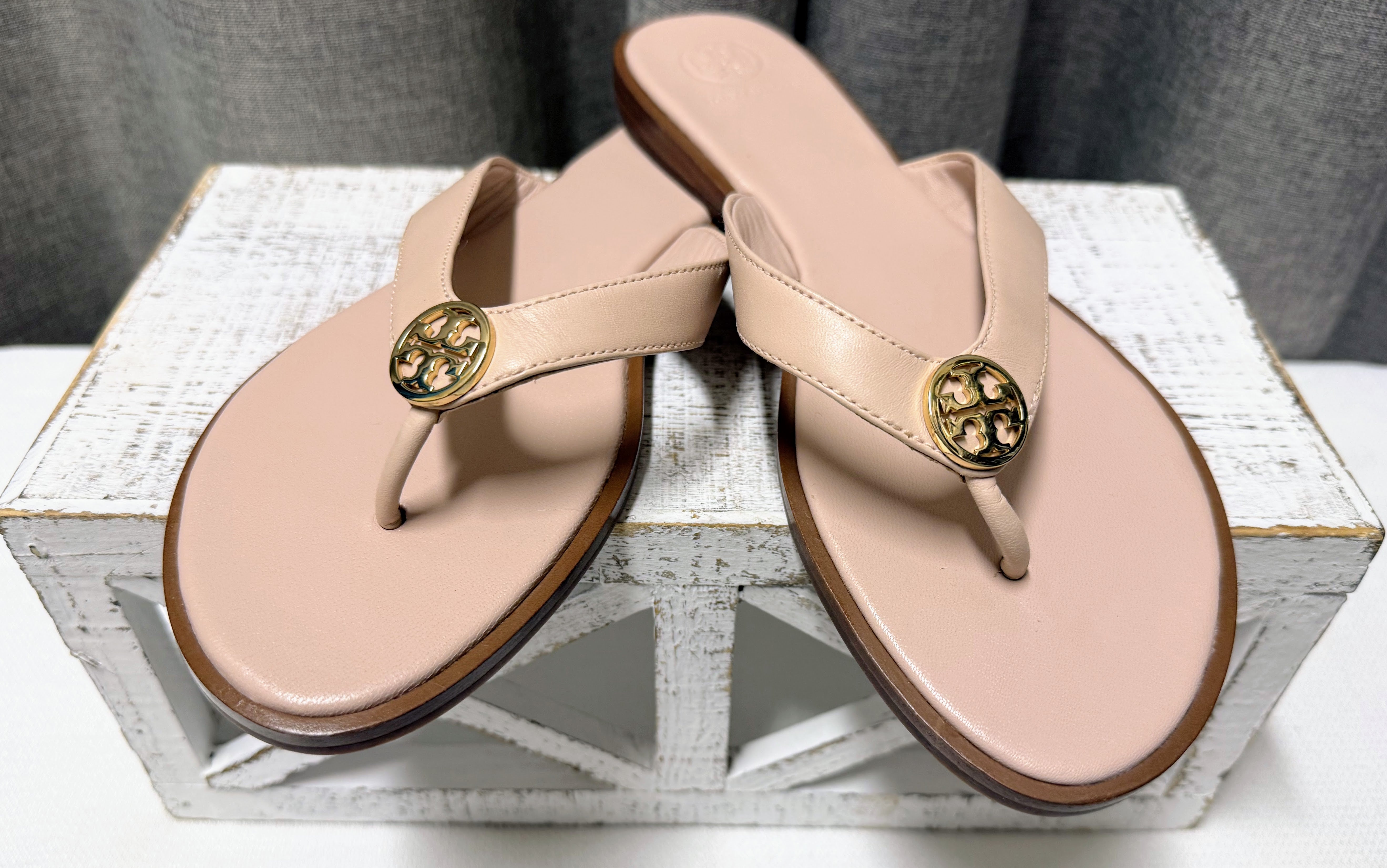 Tory Burch Benton Thong Sandals | Size 9