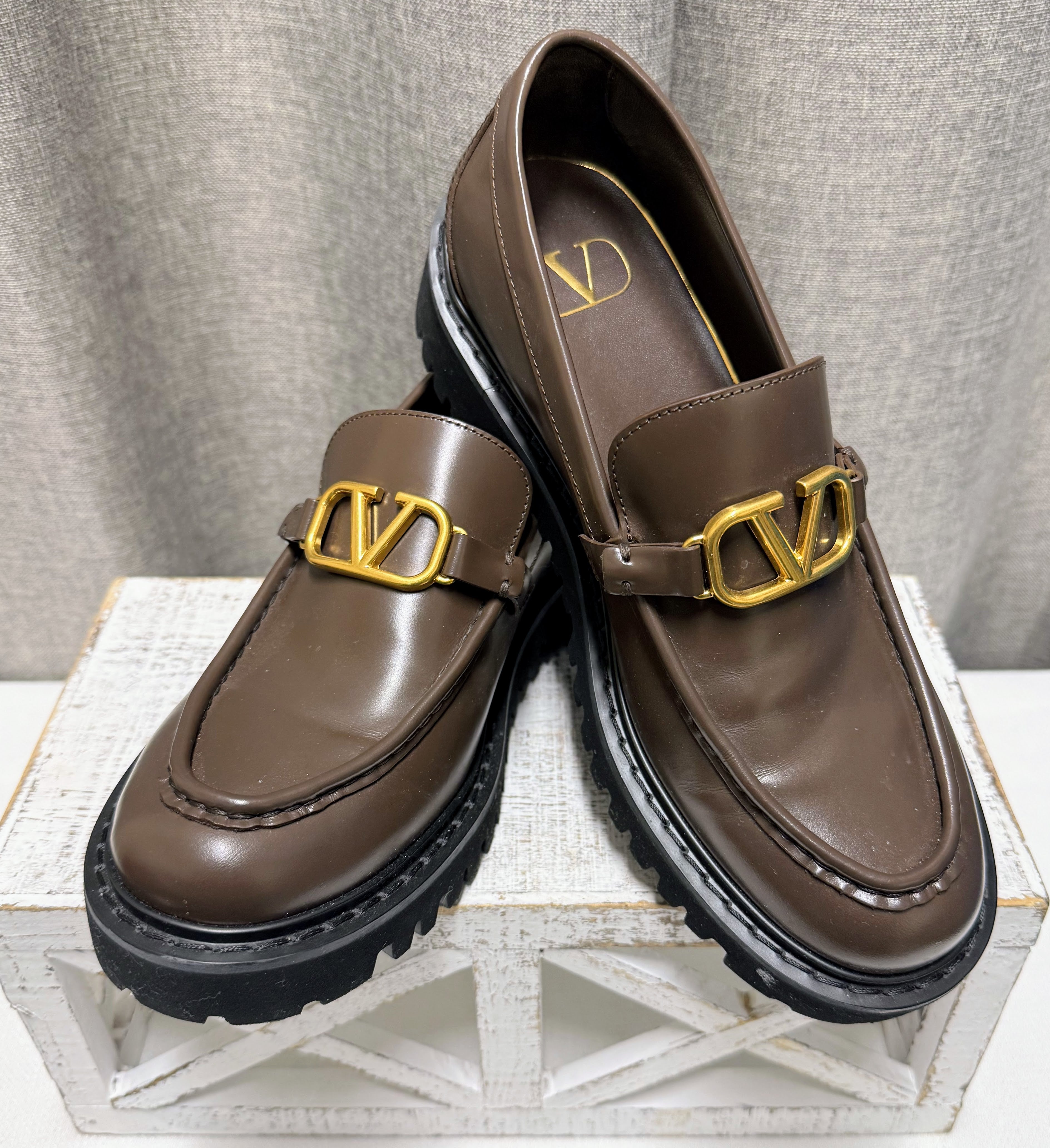 Valentino Garavani VLogo Signature Calfskin Loafers | SIze 37.5 EU/7.5 US