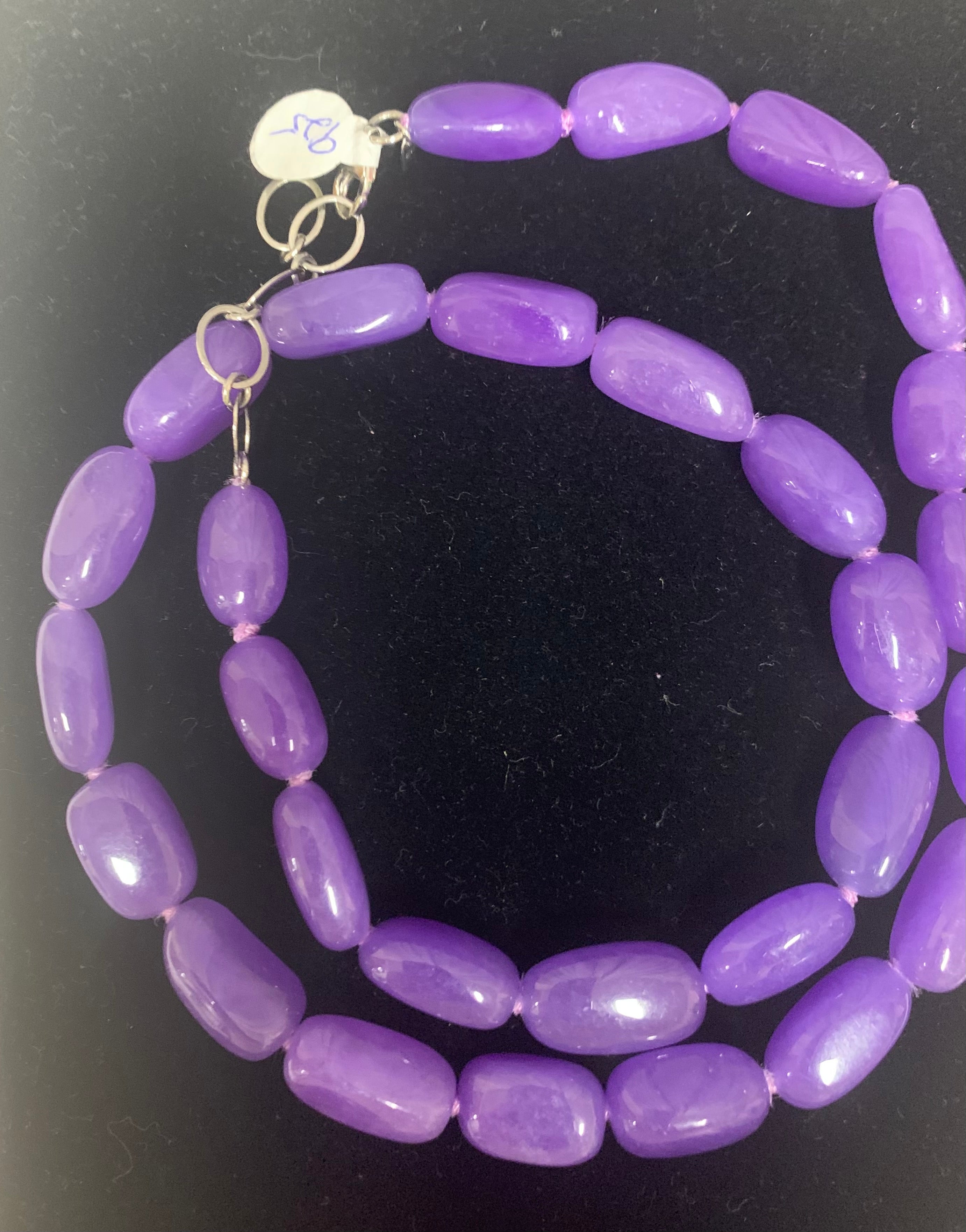 Vintage Retro Lavender Glass Beaded Necklace