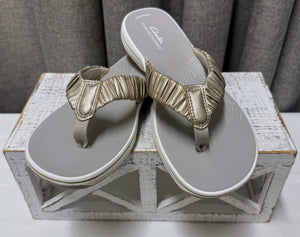 Clarks Breeze Rae Sandals | Size 8