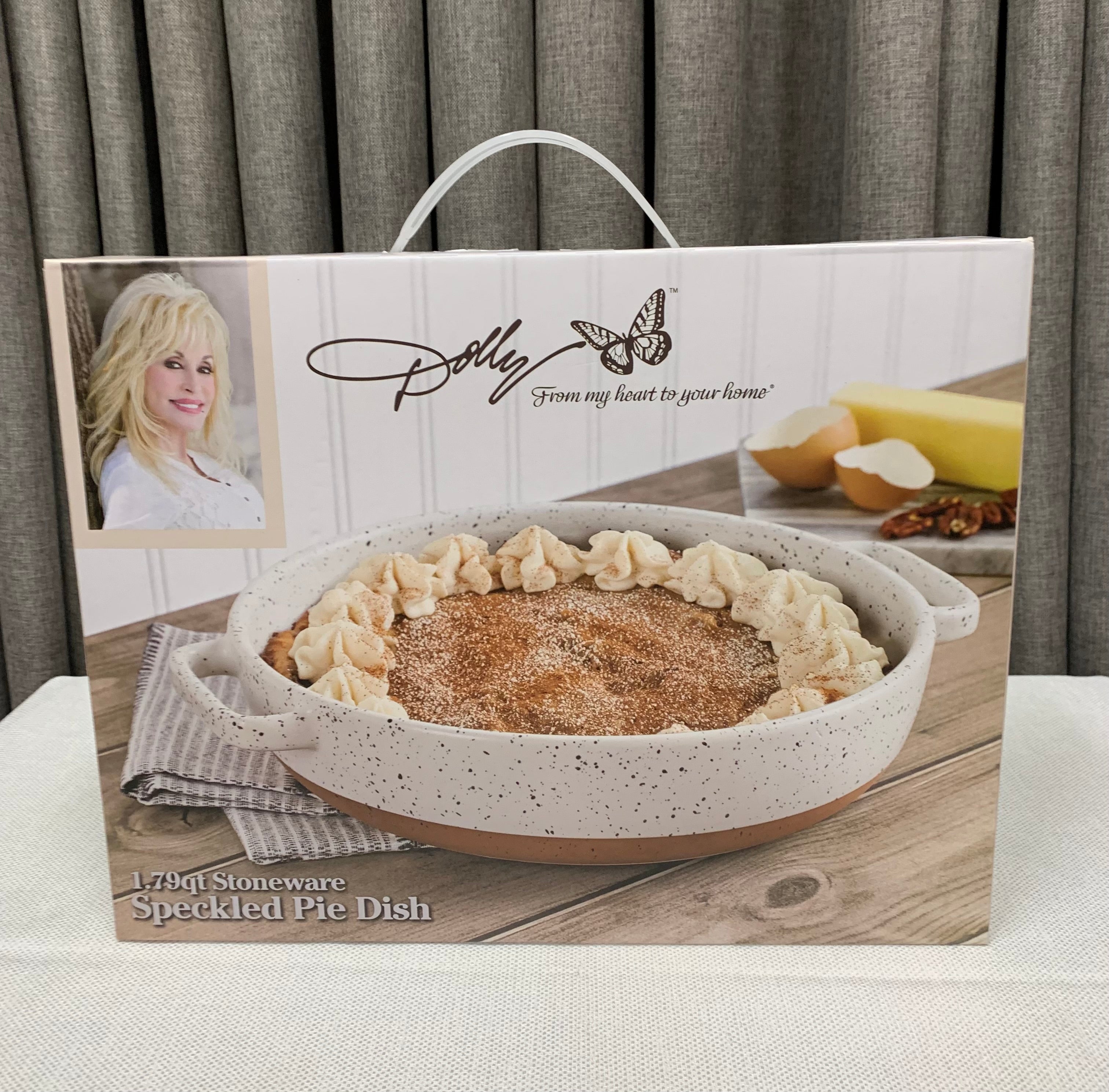 Dolly Parton 1.79qt Stoneware Speckled Pie Dish