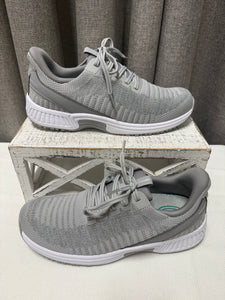 OrthoFeet Kita Gray Shoes | Size 9.5