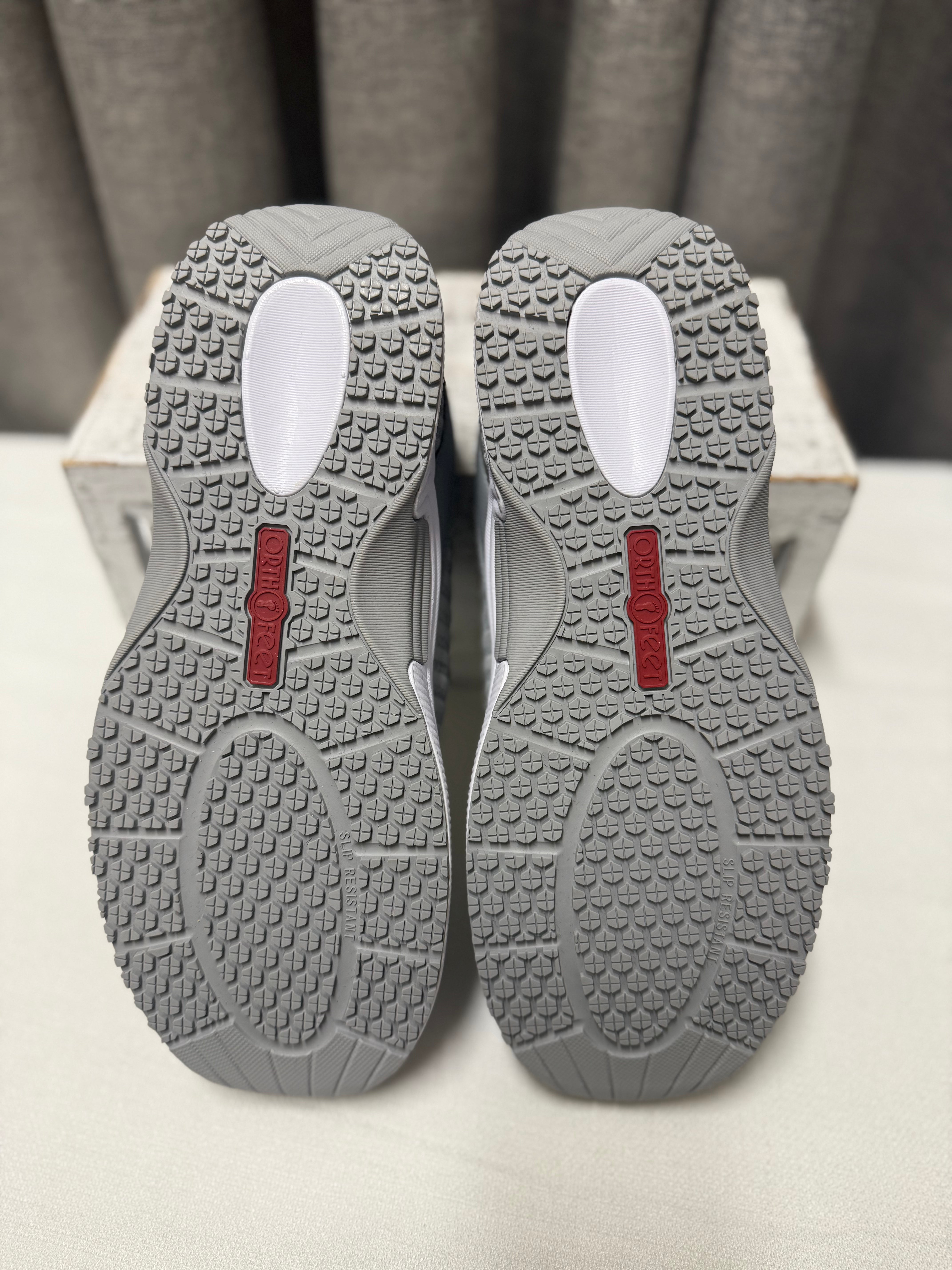 OrthoFeet Kita Gray Shoes | Size 9.5