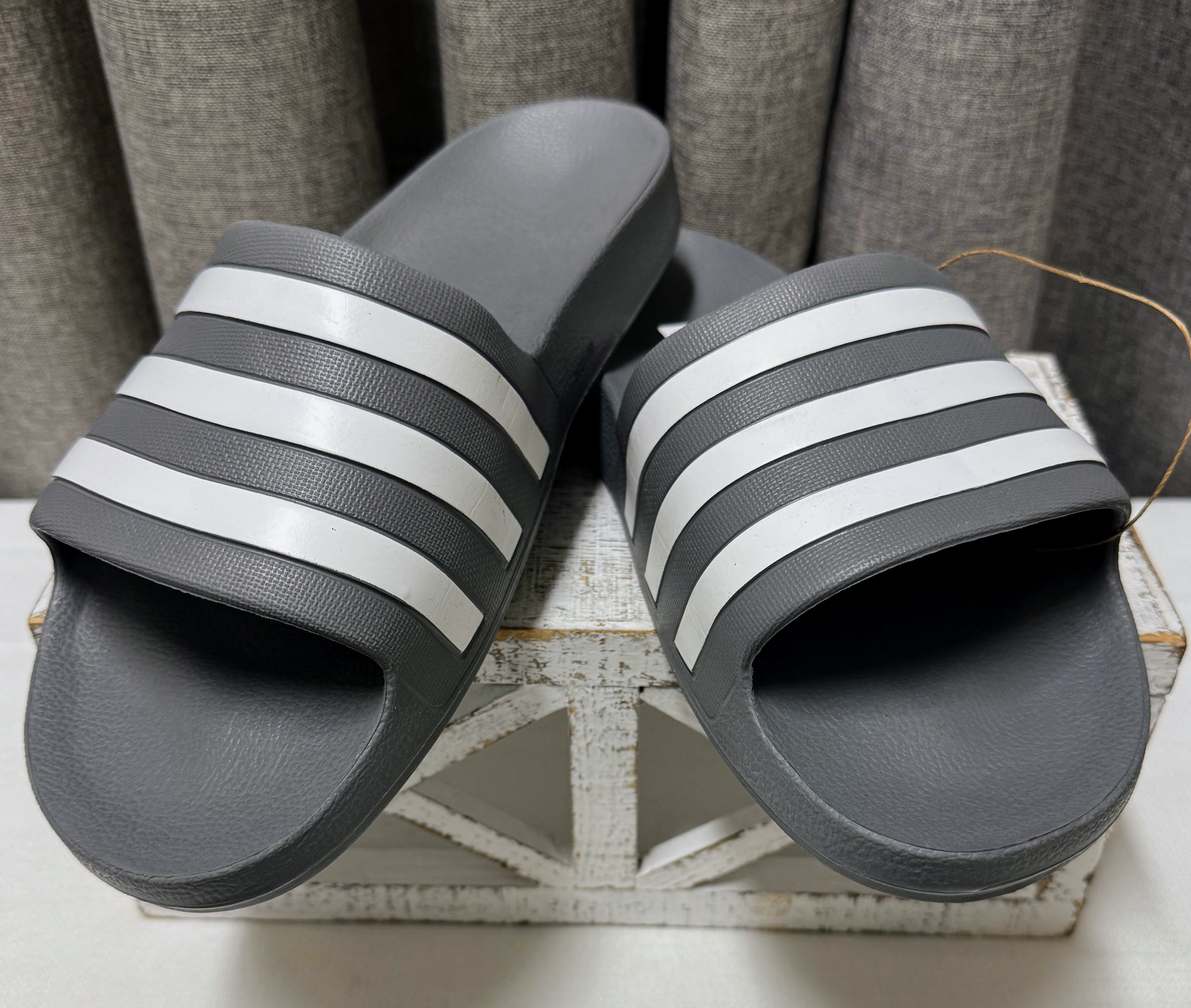 Adidas Adilette Grey/White Unisex Slip-on's | Size 12M/13W