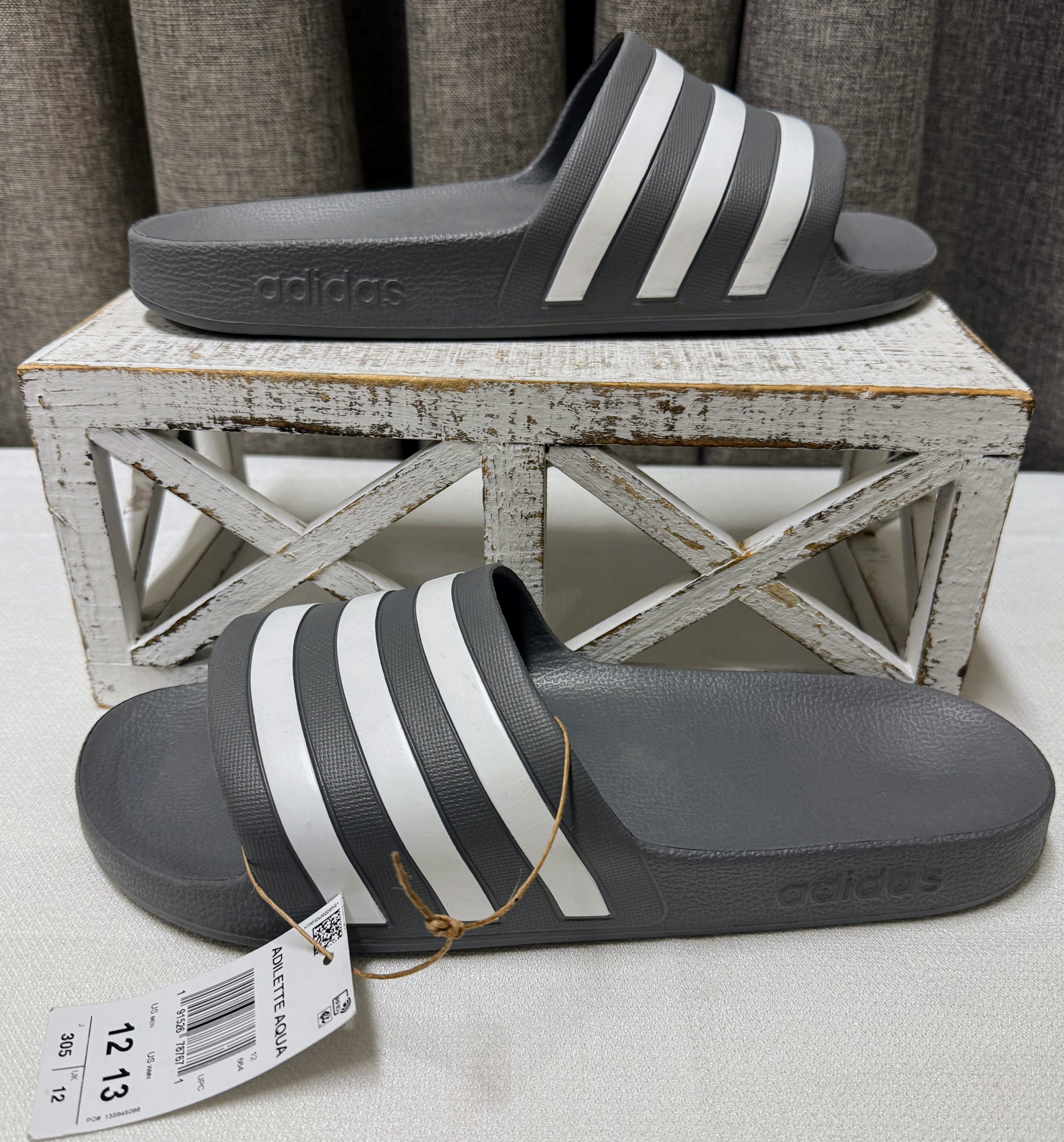 Adidas Adilette Grey/White Unisex Slip-on's | Size 12M/13W