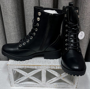 Sonoma Black Bramble Boots | Size 8.5