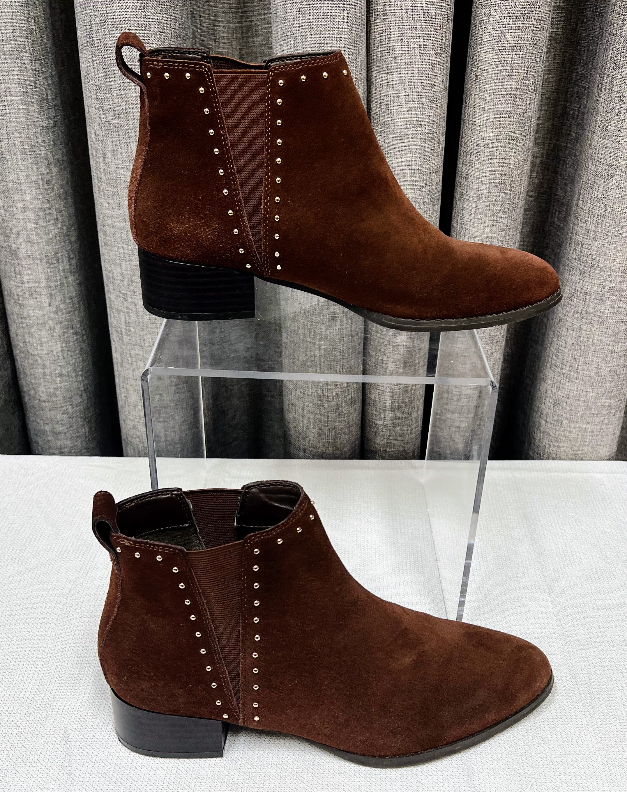 Isaac Mizrahi Brown Studded Booties | Size 8.5