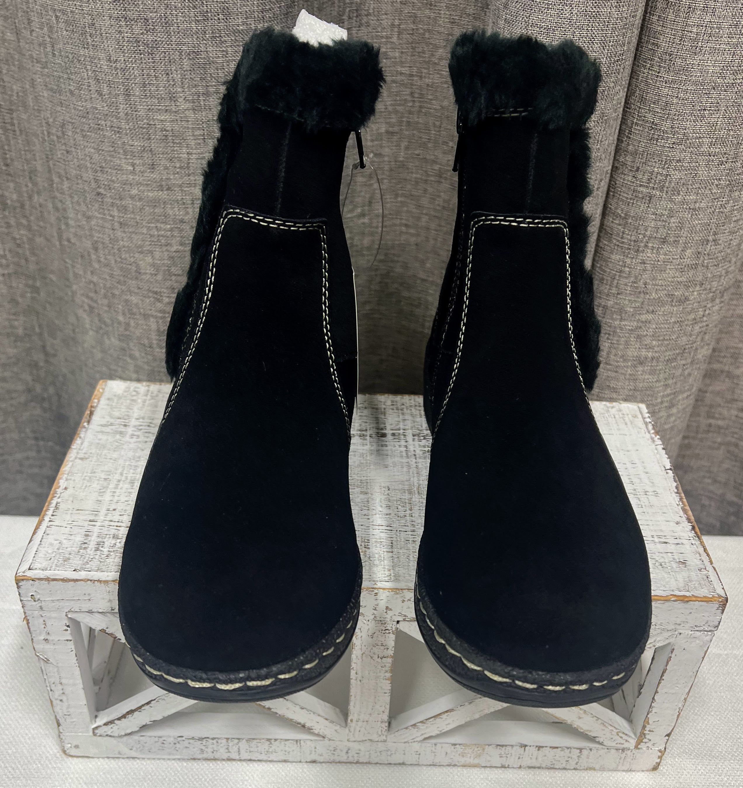 Baretraps Black Suede Booties | Size 6