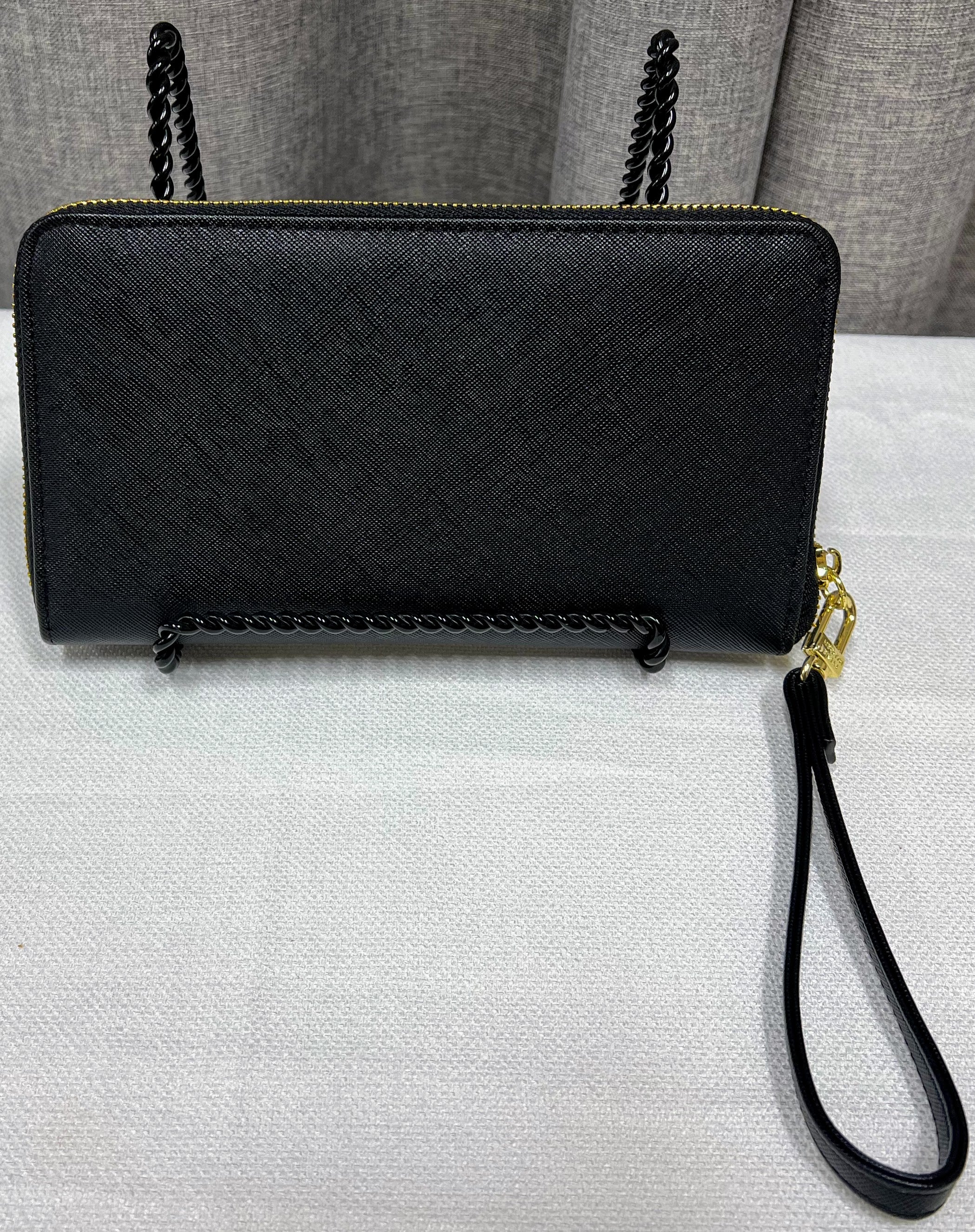 Steve Madden Black Zip Wristlet Wallet