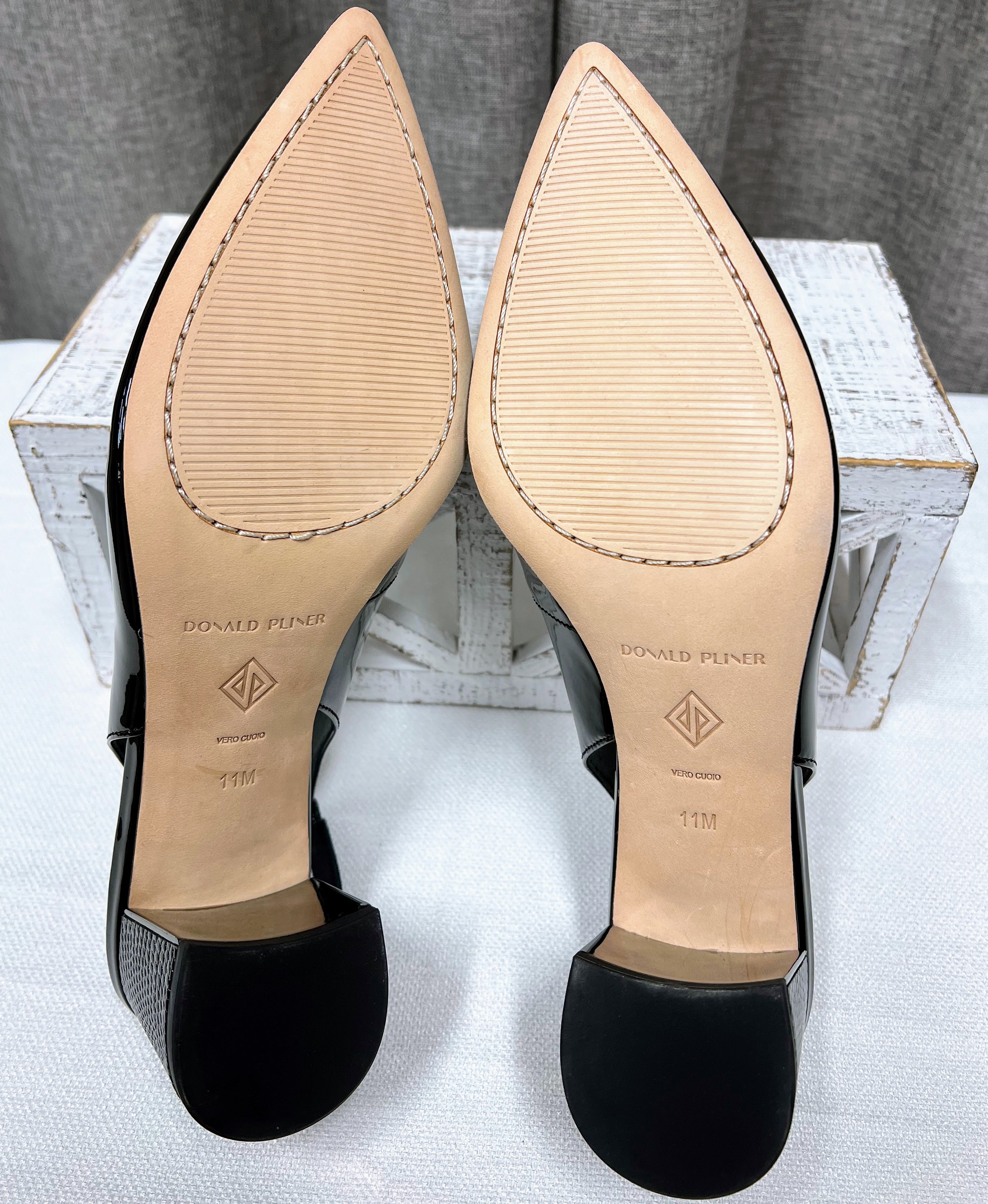 Donald Pilner Saige Pumps | Size 11