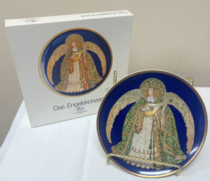 A Concert of Angels "Das Engelskonzert" Plate Collection (3)