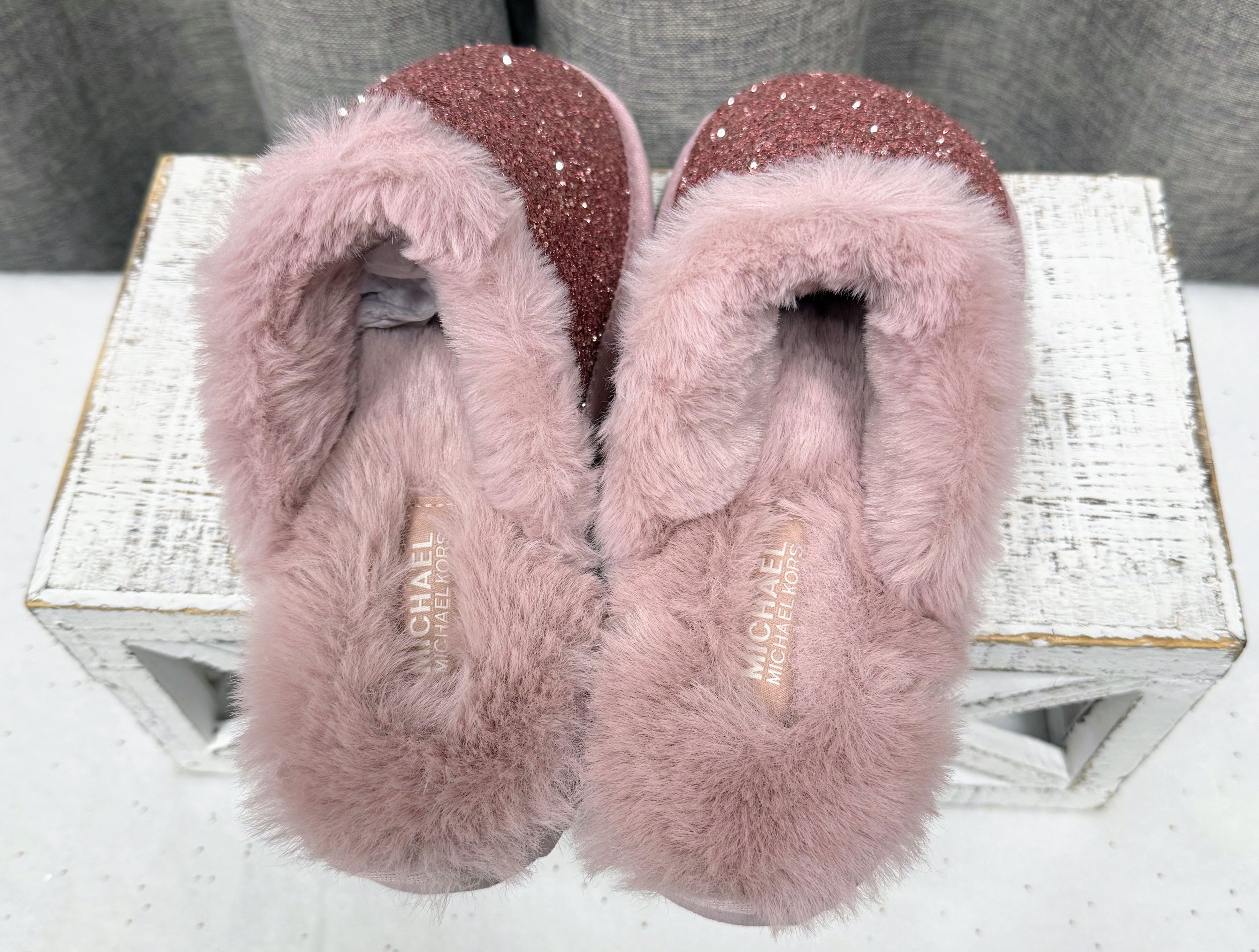 Michael Kors Pink Glitter Slippers | Size 6